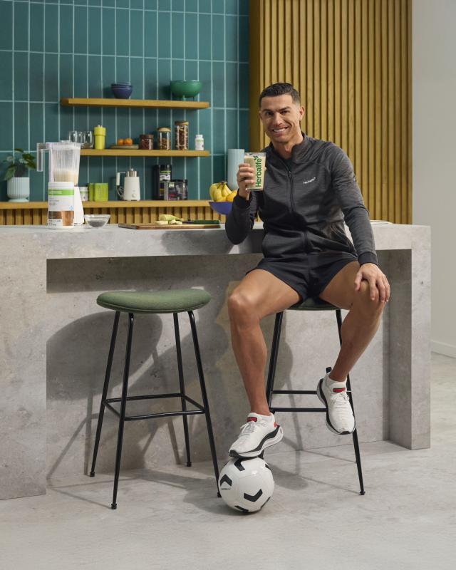 开云下载-C罗完成同门德斯的商业脱钩，彻底升级为资本自身