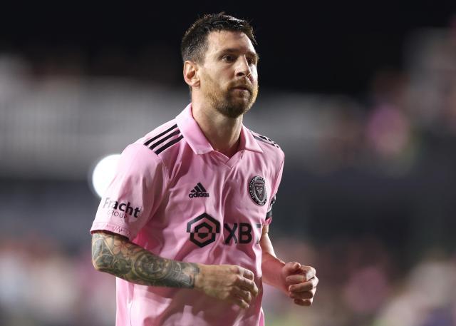 1697022913048038051.jpg 1697022910.jpg