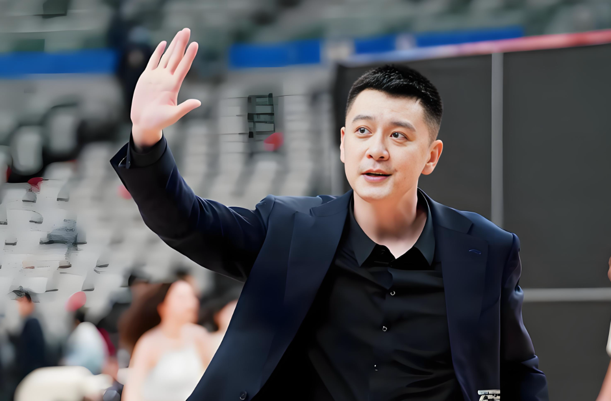 篮球媒体人：辽宁队同意杨鸣辞职，新一任主教练锁定人选